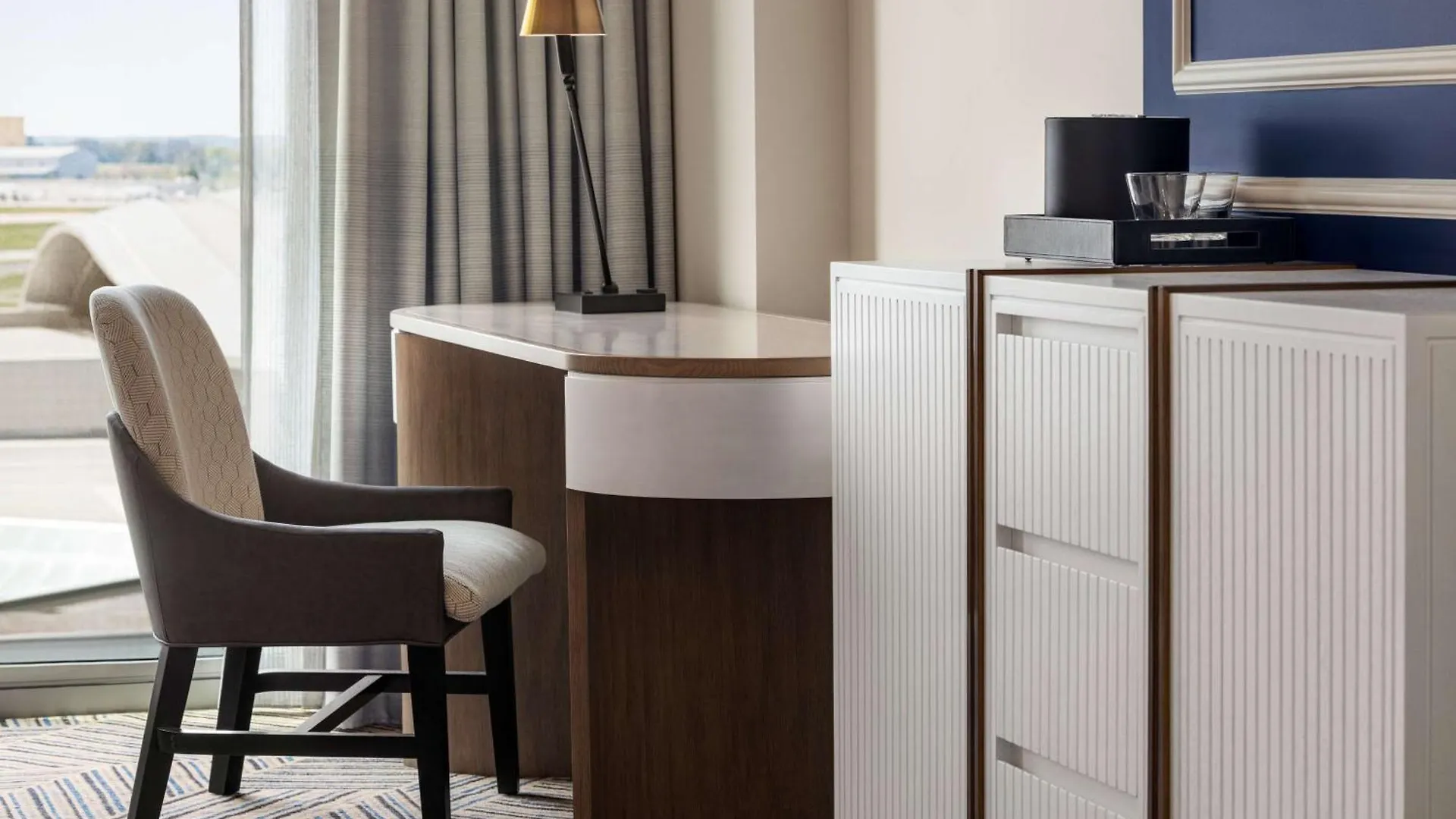 Hilton Bna Nashville Airport Terminal فندق