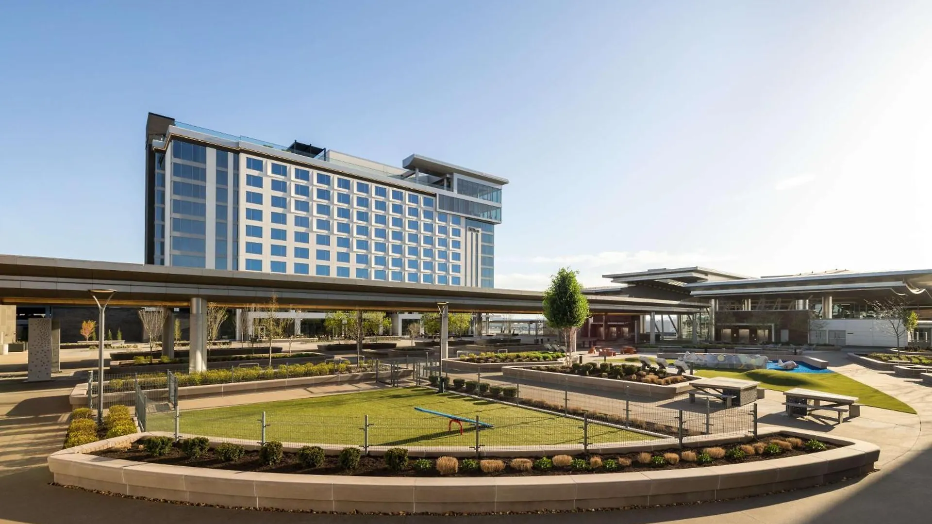 Hilton Bna Nashville Airport Terminal