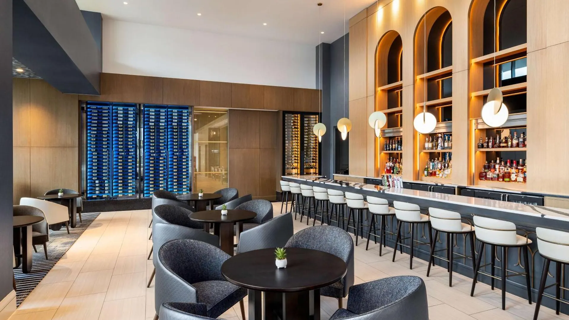 Hilton Bna Nashville Airport Terminal